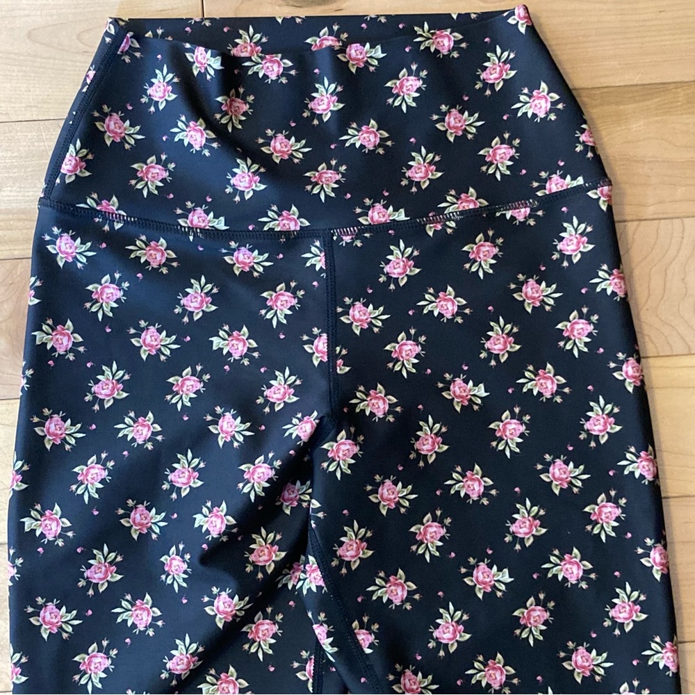 Alice + Olivia Aaron High-Rise Leggings black w ditsy floral motif size small - Picture 3 of 9
